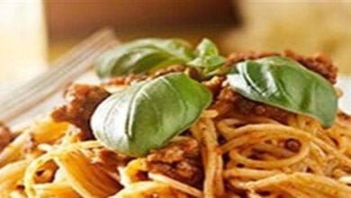 صورة طريقة تحضير معكرونة اسباجيتي باللحم والقشطة