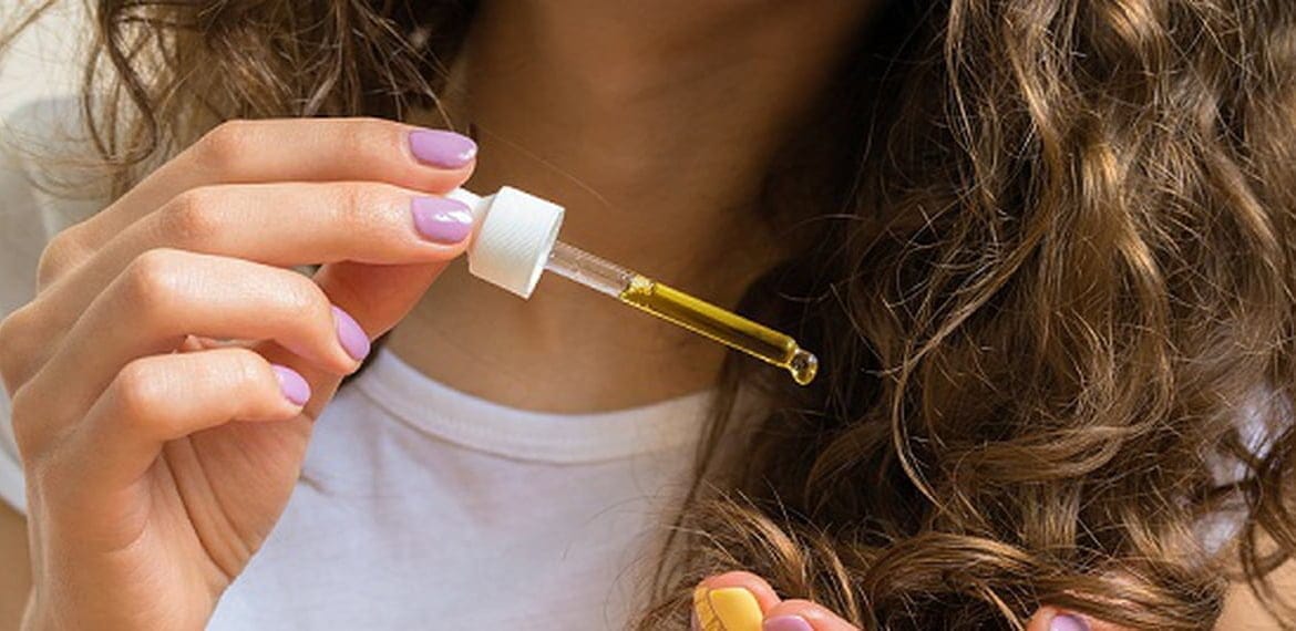 ما هو السيروم ولماذا يعتبر المستحضر الأهم للبشرة؟