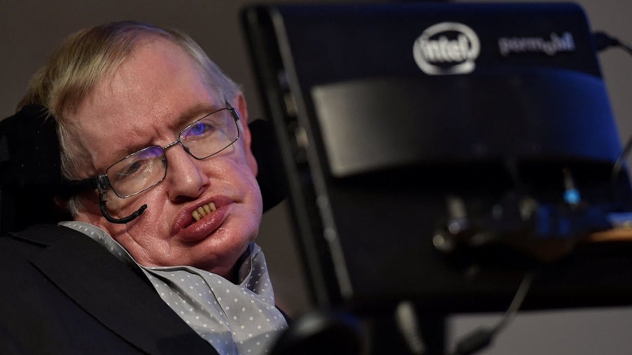 ما لا تعرفه عن الفيزيائي ستيفن هوكينغ