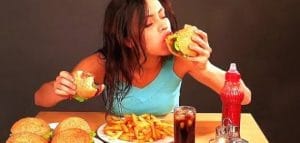 كثرة الأكل وجهاز الهضم