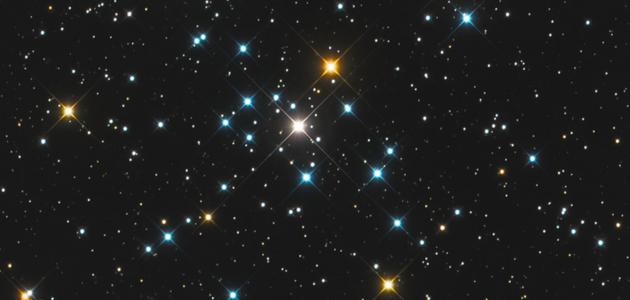 كم عدد النجوم في الكون