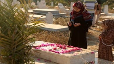 صورة هل يشعر الأموات بزياة الأحياء لهم؟