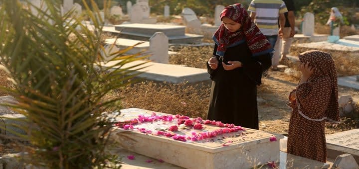 هل يشعر الأموات بزياة الأحياء لهم؟