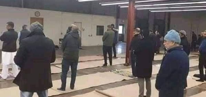 حكم التباعد في صلاة الجماعة