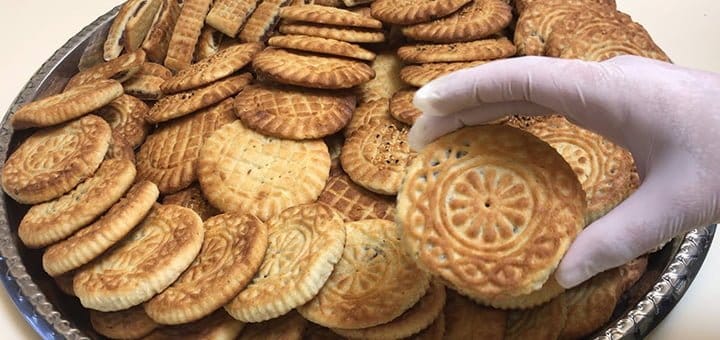 أقراص العيد الحمصية بحشوة التمر