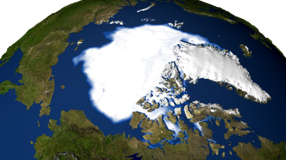ما الفرق بين القطب الشمالي والقطب الجنوبي ماكتيوبس